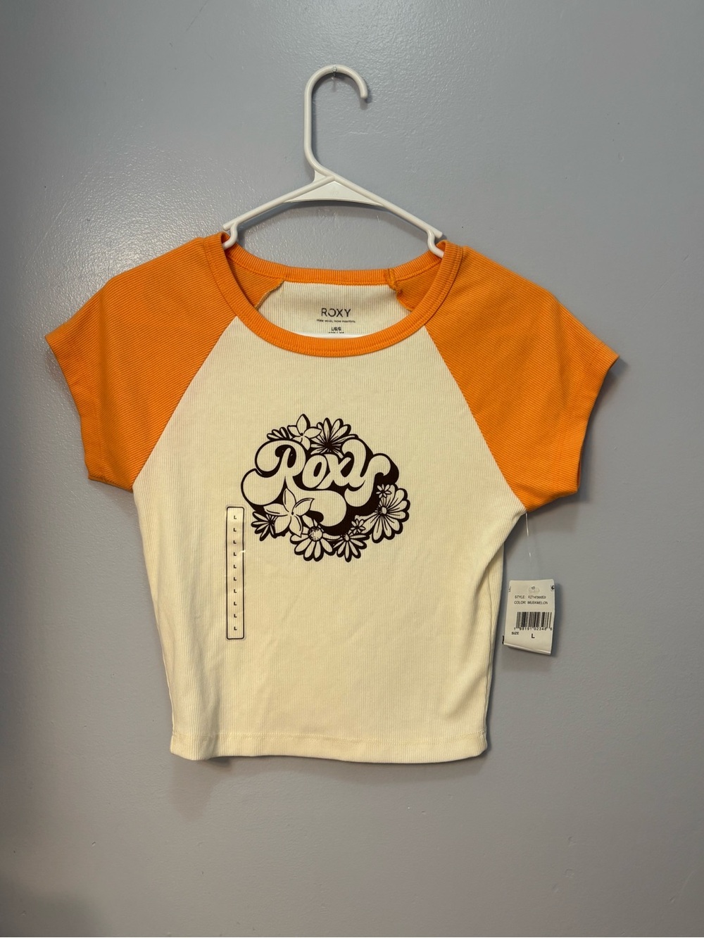 Roxy Paraiso Colorblocked Slim Cropped T-Shirt Muskmelon Sz L. NWT